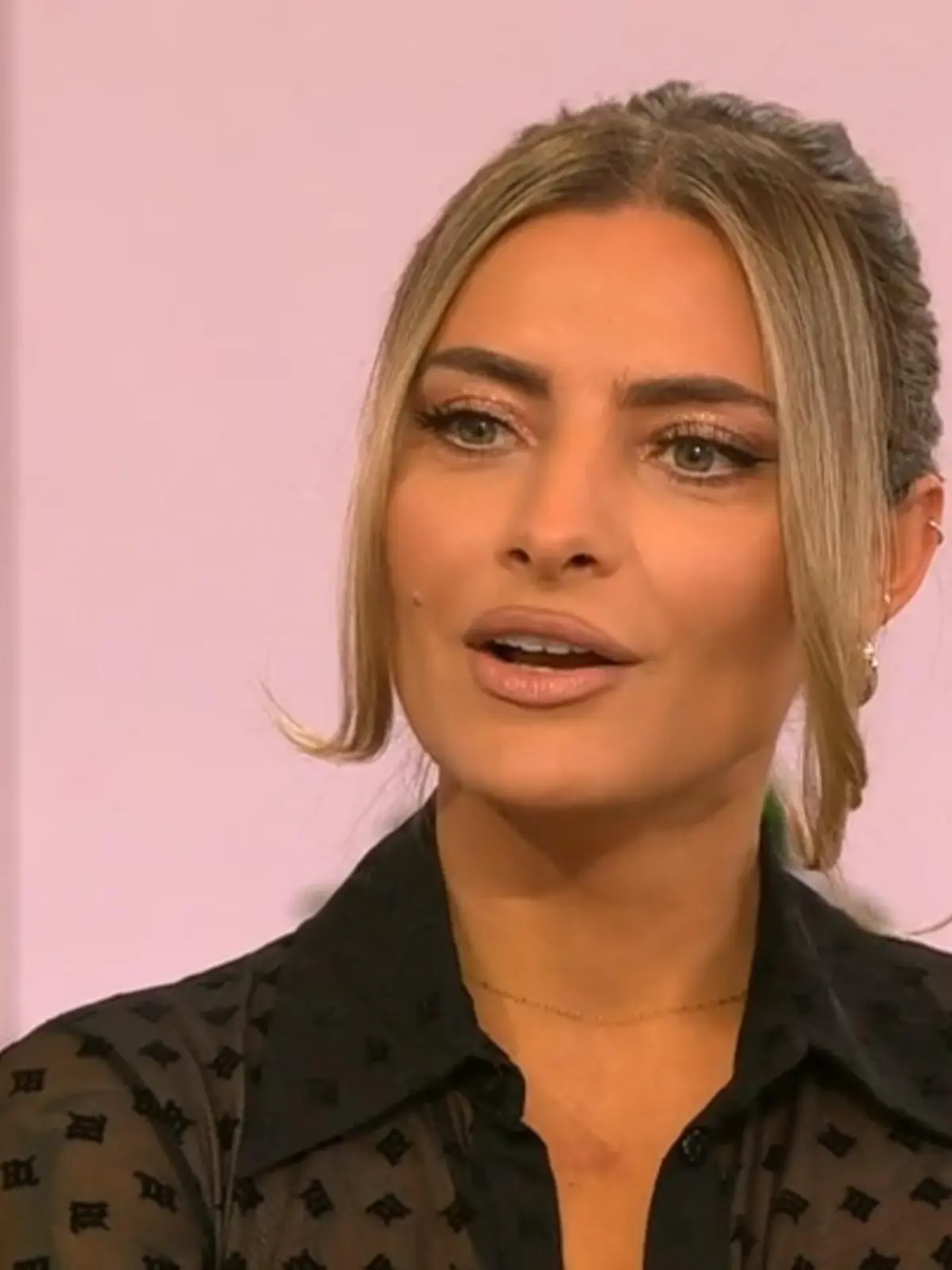 Bild zu: "Warum Sophia Thomalla manchmal die Schnauze voll hat"