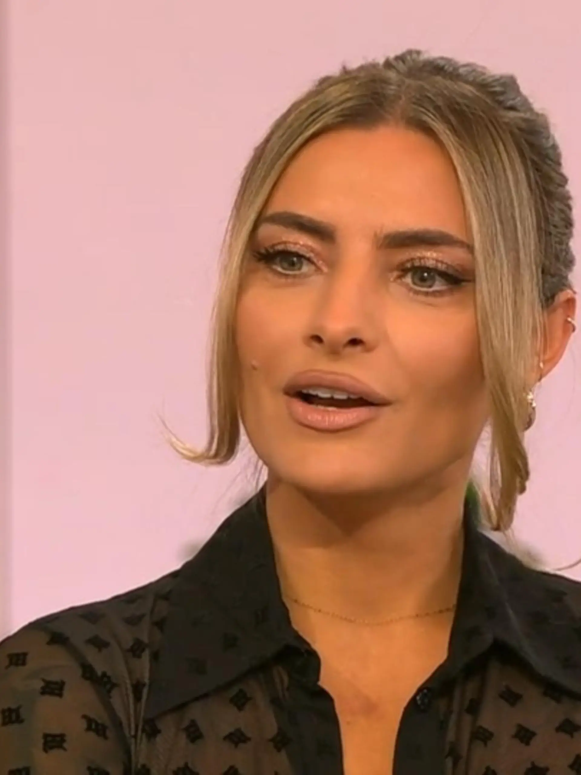 Bild zu: "Warum Sophia Thomalla manchmal die Schnauze voll hat"