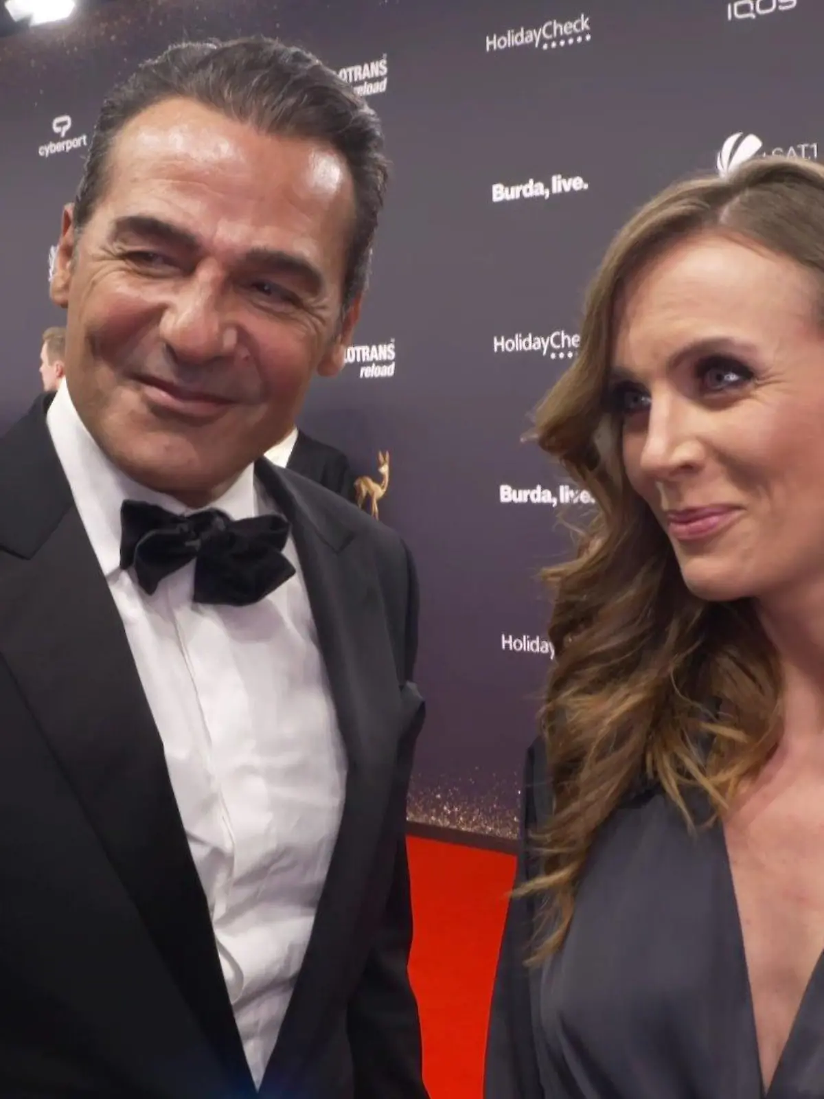 Erol Sander und seine Freundin Rebecca Oehlmann im RTL-Interview