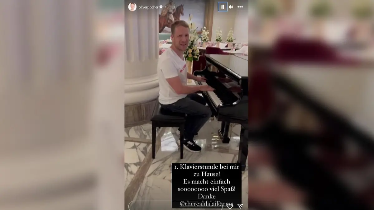 Oliver Pocher am Klavier