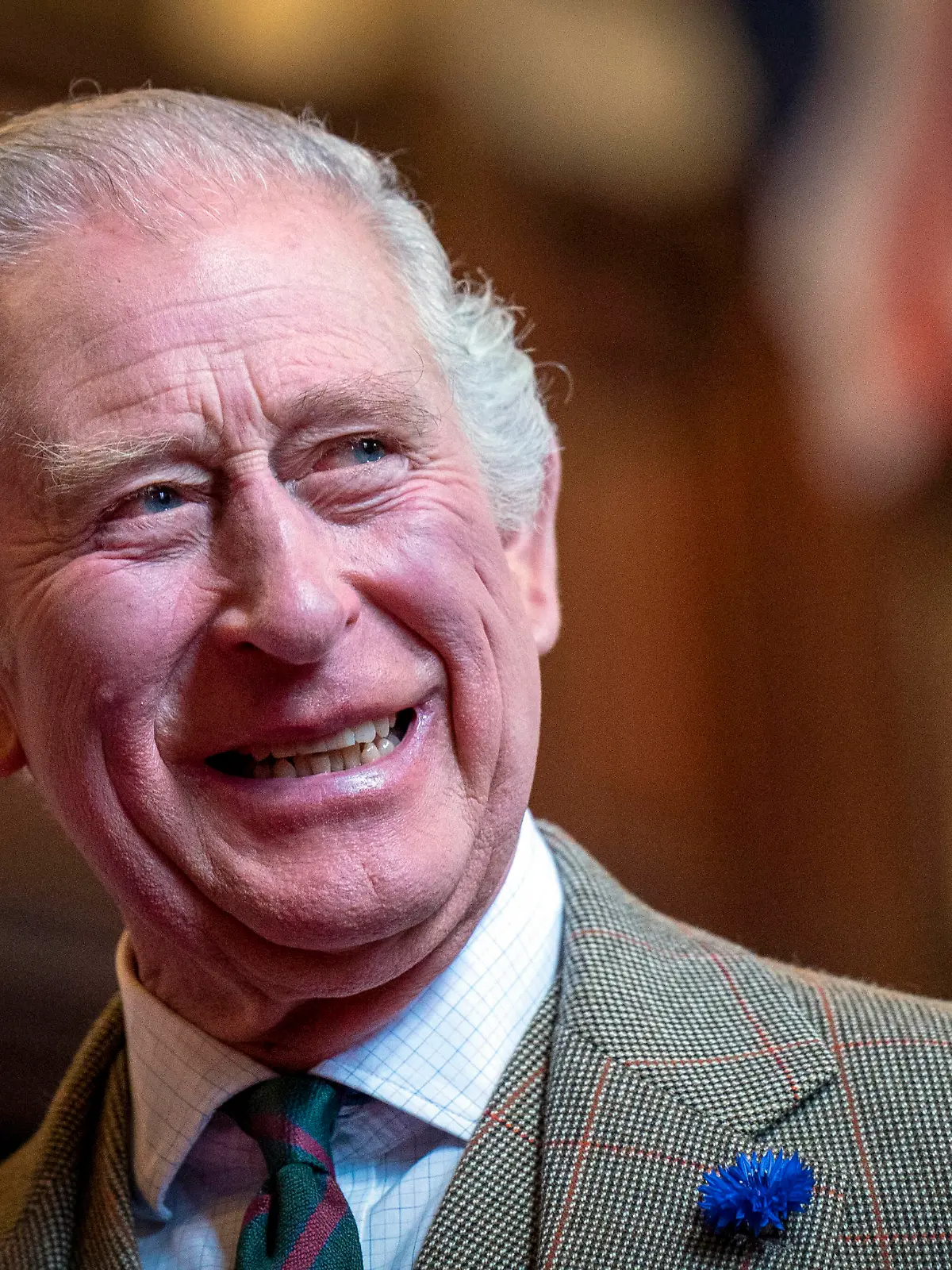  . 17/10/2022. Aberdeen, United Kingdom. King Charles III during a visit to Aberdeen in Scotland, where he met families who have settled in the city from Afghanistan, Syria and Ukraine. PUBLICATIONxINxGERxSUIxAUTxHUNxONLY xPoolx/xi-Imagesx IIM-23849-0011