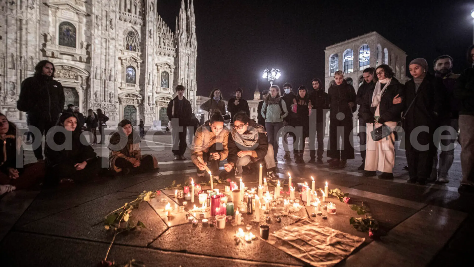 Foto Marco Ottico/LaPresse.19 - 11 - 2023 Milano , Italia - Cronaca - Fiaccolata in duomo per Giulia Cecchettin...Photo Marco Ottico/LaPresse.19 - 11 - 2023 Milan , Italy - News - Swearing- .Torchlight procession in the cathedral for Giulia Cecchettin (Credit Image: © Marco Ottico/LaPresse via ZUMA Press