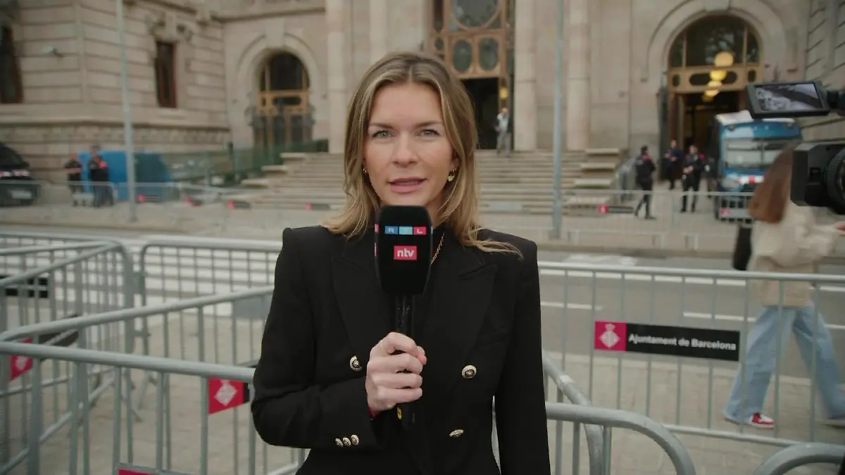 RTL-Reporterin Nina Lenzen war in Barcelona am Gericht.