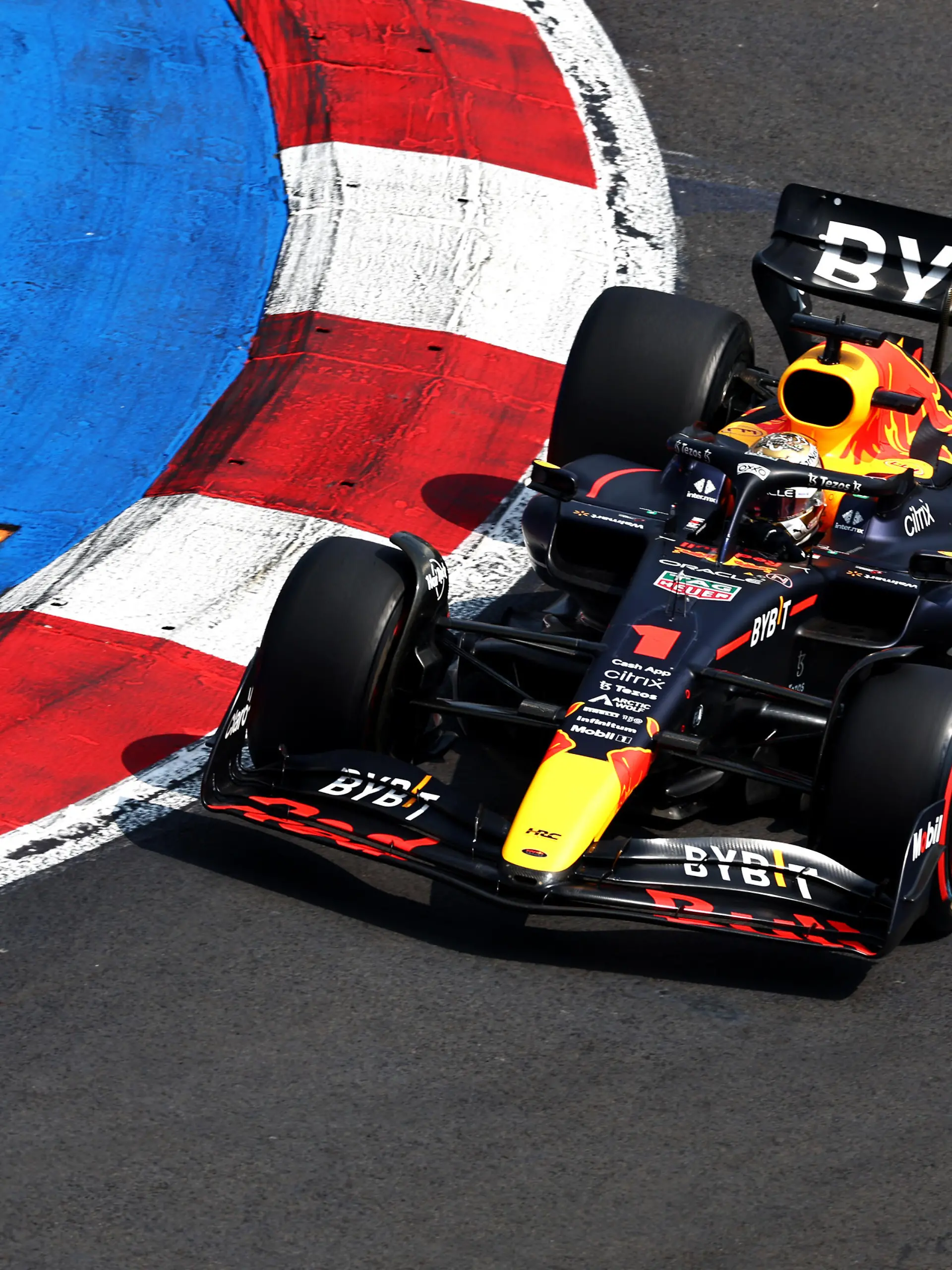 MEXICO CITY, MEXICO - OCTOBER 29: Max Verstappen of the Netherlands driving the (1) Oracle Red Bull Racing RB18 on track during final practice ahead of the F1 Grand Prix of Mexico at Autodromo Hermanos Rodriguez on October 29, 2022 in Mexico City, Mexico. (Photo by Mark Thompson/Getty Images )