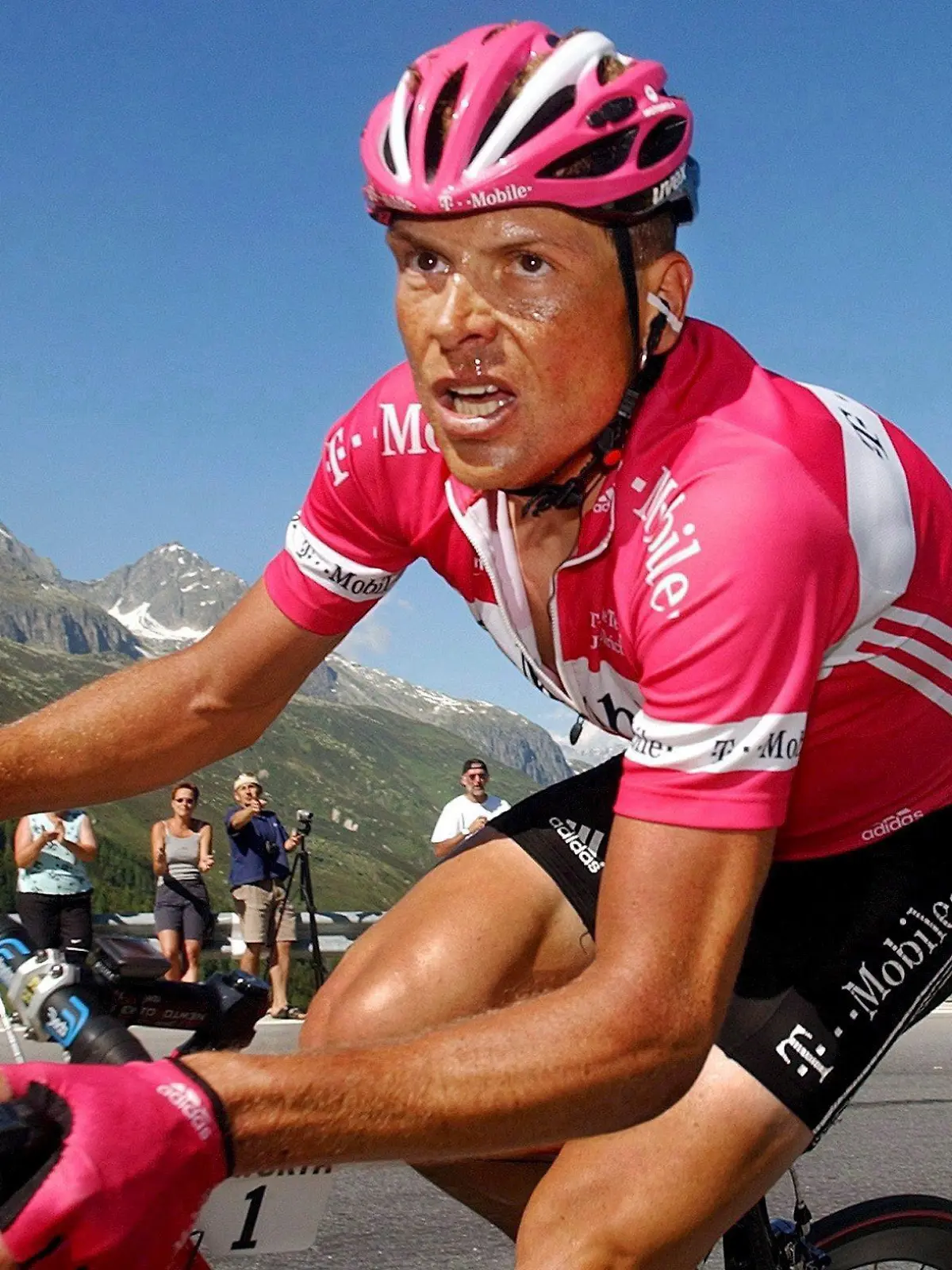 A file photo of German cyclist Jan Ullrich is on his way to the Furka pass, 19 June 2005 at the 9th and last stage of the Tour de Suisse 2005 cycling tour. German Jan Ullrich, who lives in Switzerland, announced his resignation from professional cycling, Hamburg, Monday, 26 February 2007. EPA/EDDY RISCH +++(c) dpa - Bildfunk+++
