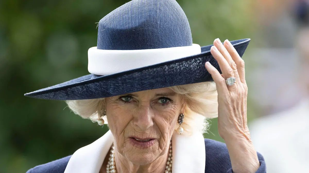  . 15/10/2022. Ascot , United Kingdom. Camilla, Queen Consort, at the British Champions Day at Ascot racecourse, United Kingdom. PUBLICATIONxINxGERxSUIxAUTxHUNxONLY xStephenxLockx/xi-Imagesx IIM-23843-0054