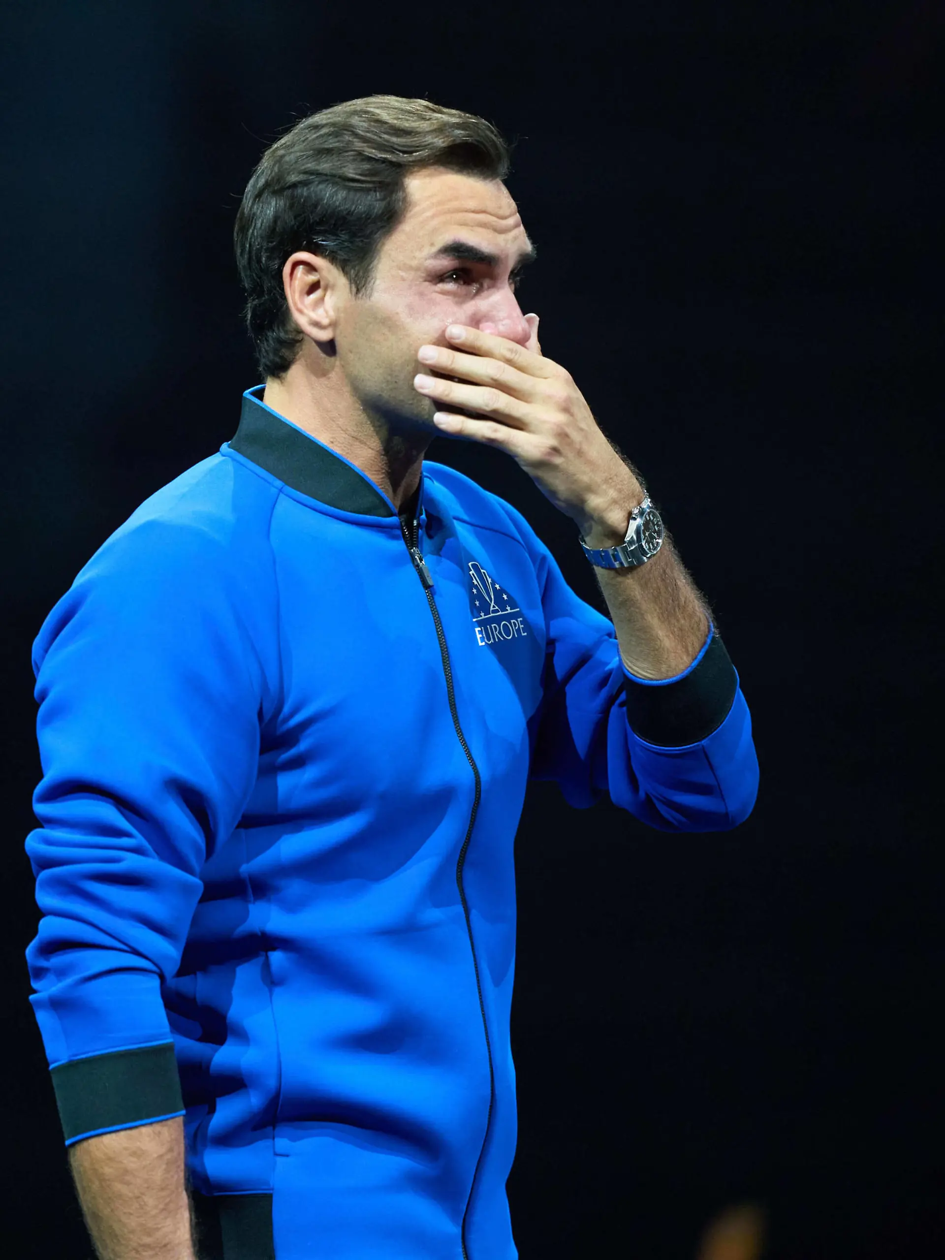 Tennis: Laver Cup, Sep 23, 2022 London, United Kingdom A tearful Roger Federer SUI gestures after his last Laver Cup Tennis match. Mandatory Credit: Peter van den Berg-USA TODAY Sports, 24.09.2022 00:40:37, 19098608, tennis, Roger Federer PUBLICATIONxINxGERxSUIxAUTxONLY Copyright: xPeterxvanxdenxBergx 19098608