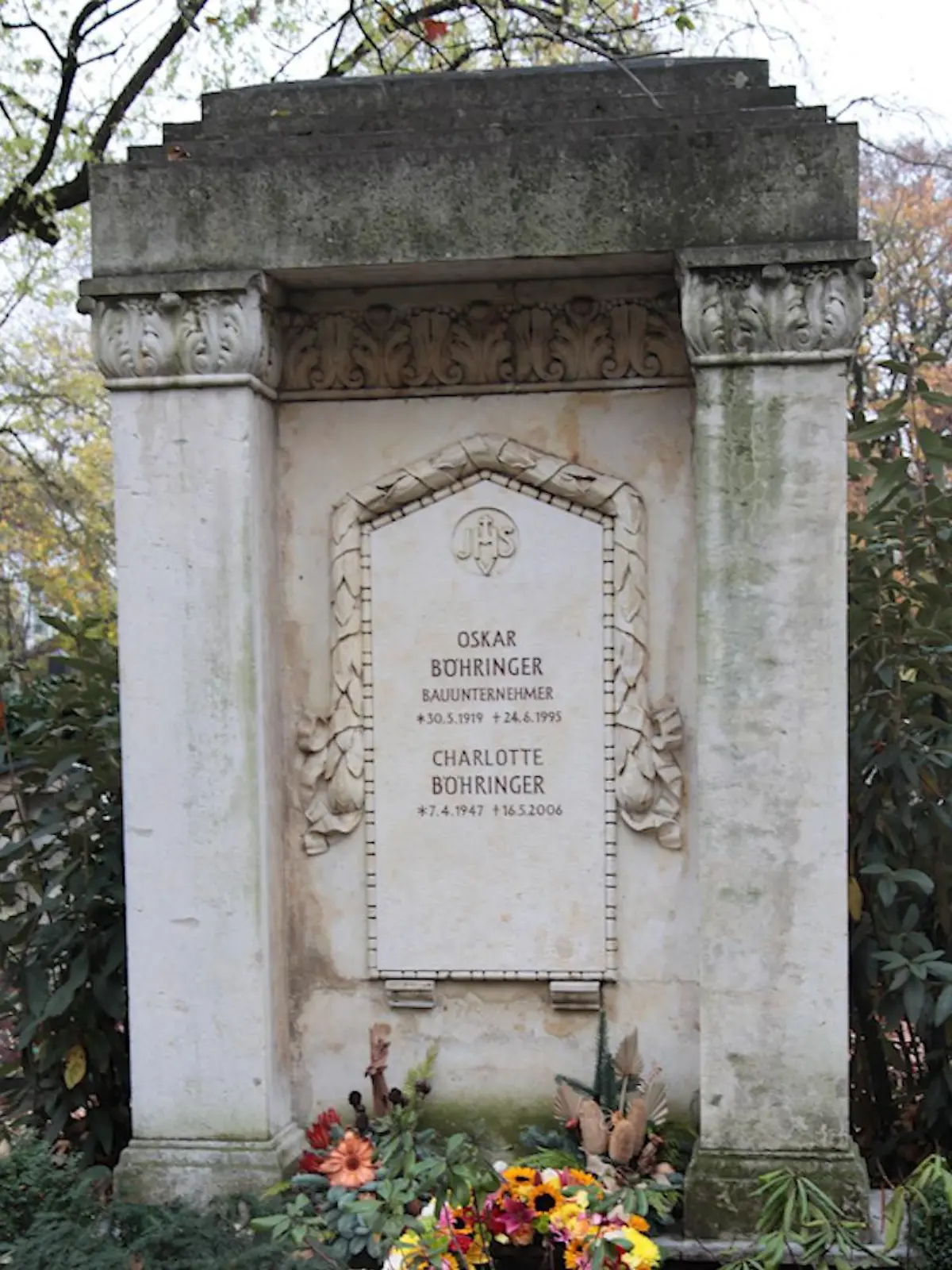 Das Grab von Charlotte Böhringer liegt auf dem Ostfriedhof in München.