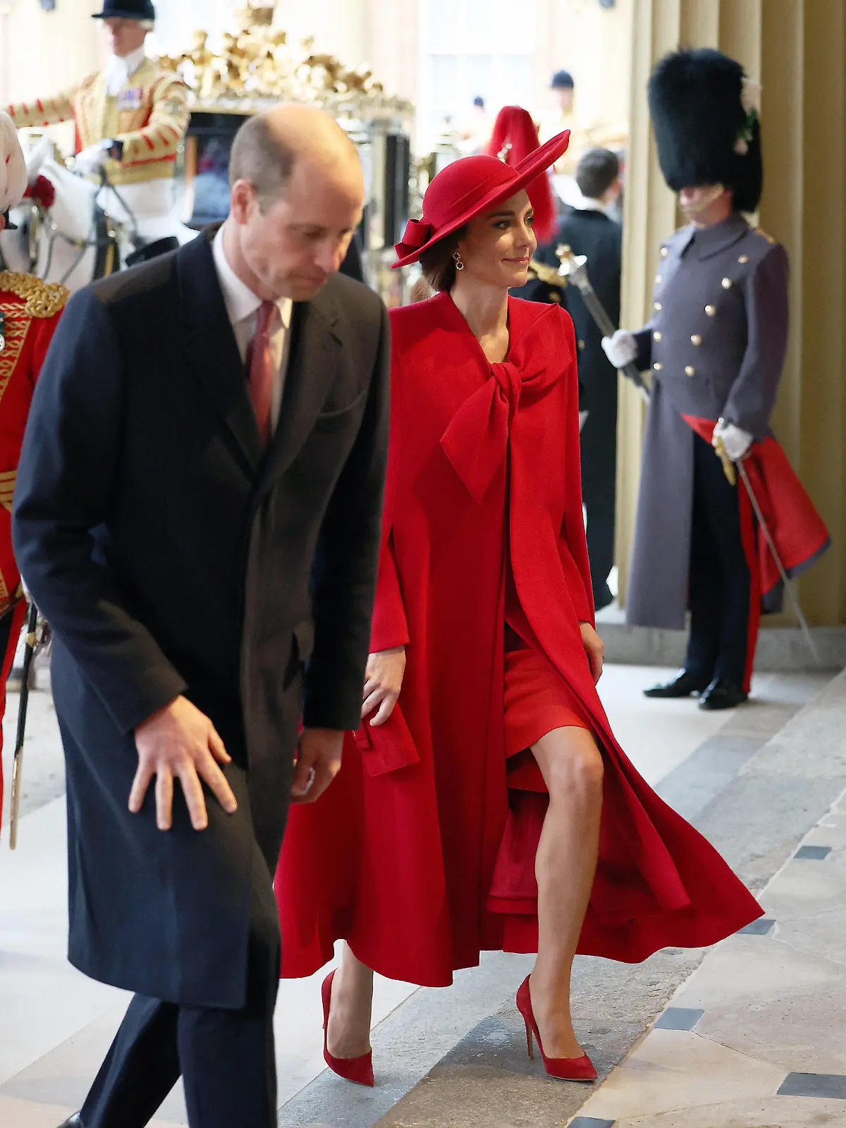 21.11.2023, Großbritannien, London: Kate (r), Prinzessin von Wales, und William, Prinz von Wales, treffen am ersten Tag des Staatsbesuchs des südkoreanischen Präsidenten und seiner Frau in Großbritannien im Buckingham Palast ein. Foto: Daniel Leal/PA Wire/dpa +++ dpa-Bildfunk +++