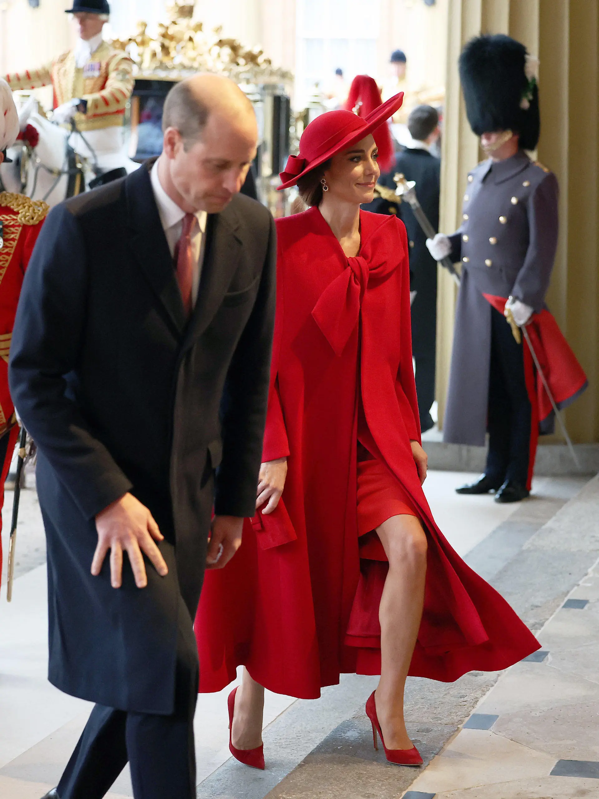 21.11.2023, Großbritannien, London: Kate (r), Prinzessin von Wales, und William, Prinz von Wales, treffen am ersten Tag des Staatsbesuchs des südkoreanischen Präsidenten und seiner Frau in Großbritannien im Buckingham Palast ein. Foto: Daniel Leal/PA Wire/dpa +++ dpa-Bildfunk +++