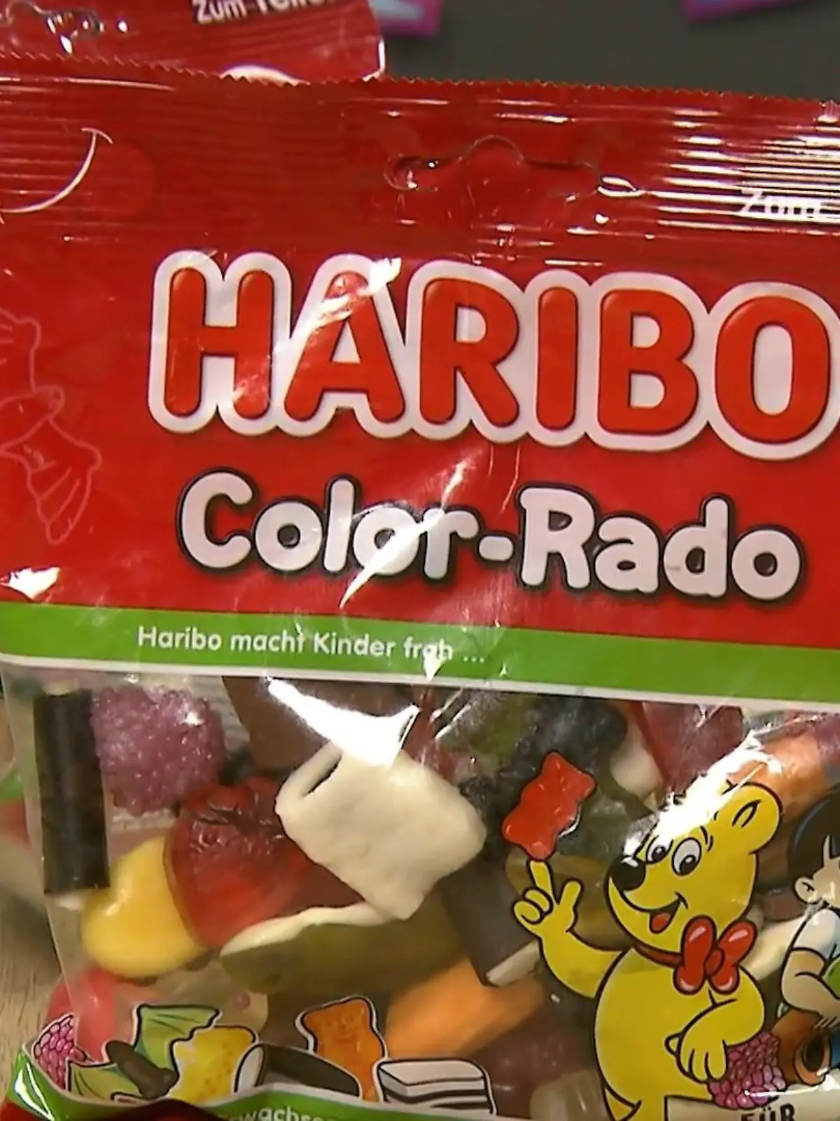 Kaum eine andere Süßigkeit liefert so viel Gesprächsstoff, wie die Colorado-Mix-Tüte von Haribo. Nun feiert die Sorte ihr 60-jähriges Jubiläum.