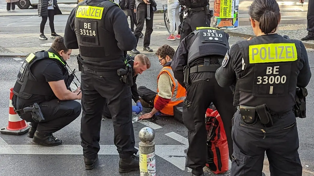 Klima-Protest in Berlin-Mitte