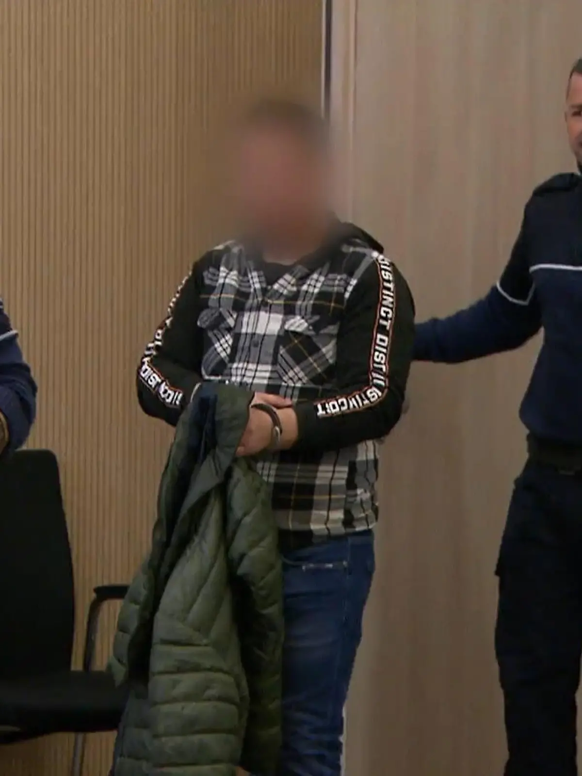 Bild zu: "20-mal auf Ehefrau eingestochen"