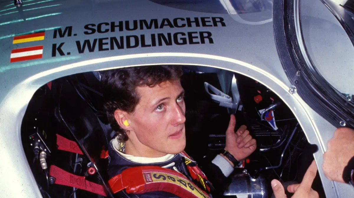 Der deutsche Motorsport-Pilot Michael Schumacher sitzt 1991 im Cockpit seines Sauber-Mercedes C 291 in Magny-Cours, Frankreich. Foto: Jean-Francois Galeron +++(c) Picture-Alliance / ASA+++