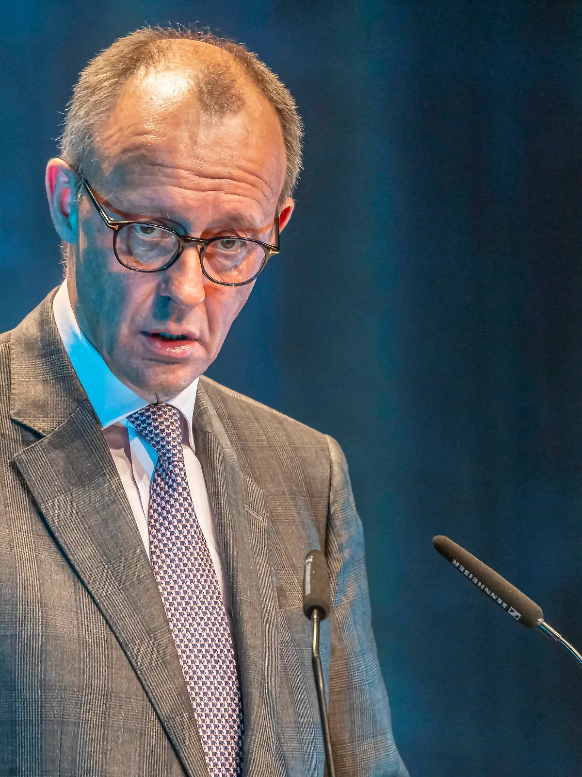 Friedrich Merz, MdB, Bundesvorsitzender und Vorsitzender der CDU/CSU-Bundestagsfraktion, Rede beim 79. Landesparteitag der CDU Baden-Württemberg. // 18.11.2023: Reutlingen, Baden-Württemberg, Deutschland, Europa *** Friedrich Merz, Member of the Bundestag, Federal Chairman and Chairman of the CDU CSU parliamentary group, speech at the 79th state party conference of the CDU Baden Württemberg 18 11 2023 Reutlingen, Baden Württemberg, Germany, Europe