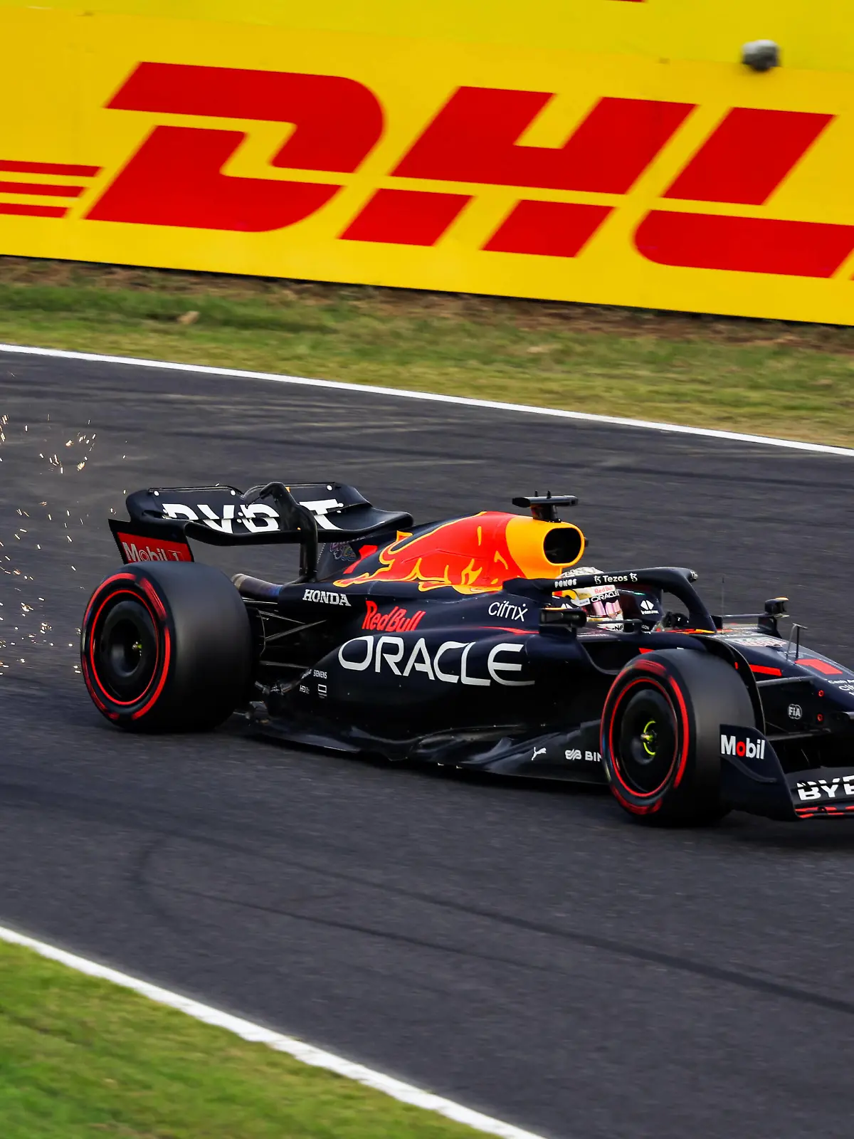  01 VERSTAPPEN Max nld, Red Bull Racing RB18, action during the Formula 1 Honda Japanese Grand Prix 2022, 18th round of the 2022 FIA Formula One World Championship, WM, Weltmeisterschaft from Octobre 7 to 9, 2022 on the Suzuka International Racing Course, in Suzuka, Mie Prefecture, Japan - F1 - JAPANESE GRAND PRIX 2022 DPPI/Panoramic PUBLICATIONxNOTxINxFRAxITAxBEL 20221008_GOOD2600