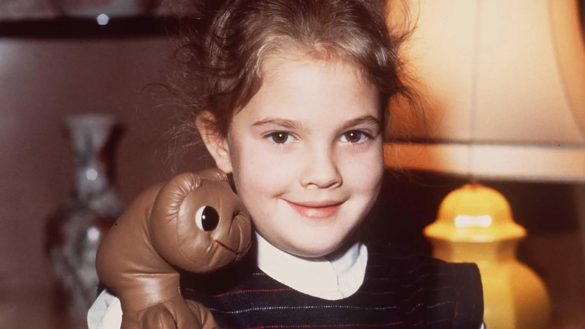 DREW BARRYMORE American Child Actress Stars in the film "E.T. The Extra Terrestrial" Universal Pictorial Press Photo CMS 152616 09.12.1982