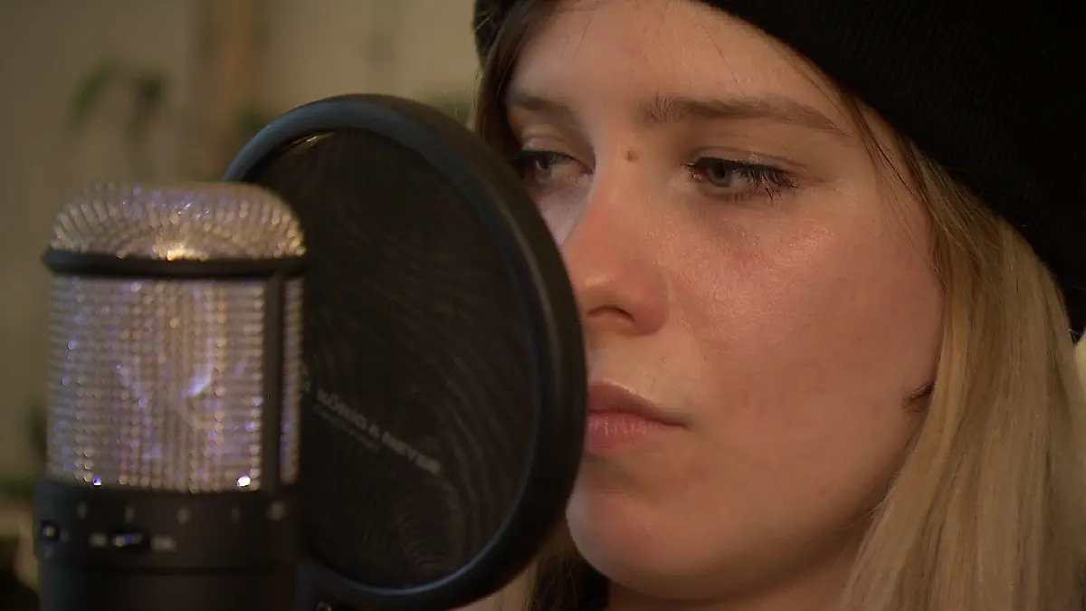 Katha Rosa verarbeitet in ihren Songs ihre schreckliche Vergangenheit.