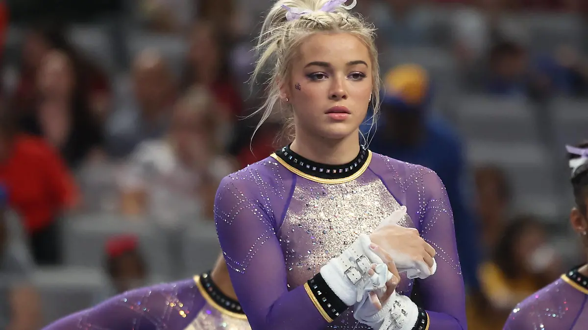 April 15, 2023: Olivia Dunne LSU during the 2023 NCAA, College League, USA National Collegiate Women s Gymnastics Championships Final at Dickies Arena in Fort Worth, Texas. /Cal Media Fort Worth USA - ZUMAc04_ 20230415_zaf_c04_355 Copyright: xMelissaxJ.xPerensonx