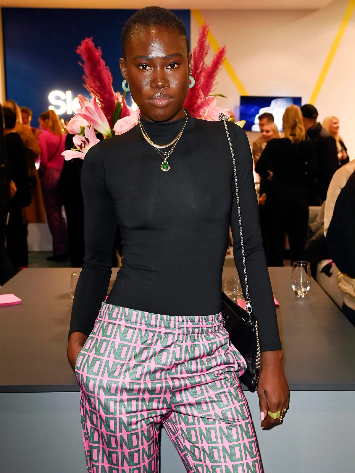 Aminata Sanogo beim Launch des Fashionlabels N.O von Natascha Ochsenknecht im N.O Pop Up Store im Sleep 8 im Alexa. Berlin, 02.11.2021 *** Aminata Sanogo at the launch of Natascha Ochsenknechts fashion label N O at the N O Pop Up Store in Sleep 8 at Alexa Berlin, 02 11 2021 Foto:xF.xKernx/xFuturexImage 