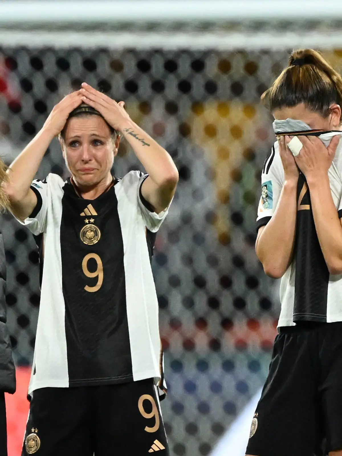 WWC23 KOREA GERMANY, Svenja Huth and Chantal Hagel of Germany react following their 1 all draw eliminating Germany from the Womens World Cup during the FIFA Women s World Cup 2023 soccer match between Korea and Germany at Brisbane Stadium in Brisbane, Thursday, August 3, 2023.  ACHTUNG: NUR REDAKTIONELLE NUTZUNG, KEINE ARCHIVIERUNG UND KEINE BUCHNUTZUNG BRISBANE QUEENSLAND AUSTRALIA PUBLICATIONxNOTxINxAUSxNZLxPNGxFIJxVANxSOLxTGA Copyright: xDARRENxENGLANDx 20230803001827198730
