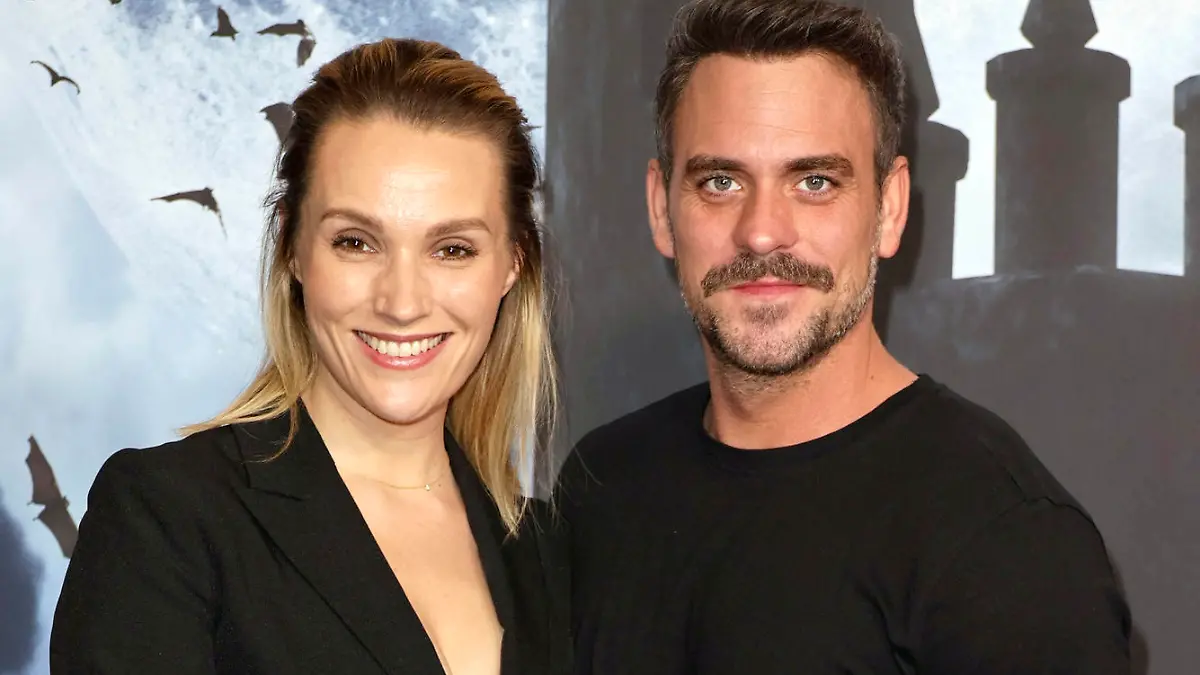 Anna Hofbauer und Marc Barthel bei der Premiere des Musicals 'Tanz der Vampire' im Stage Operettenhaus. Hamburg, 12.11.2023