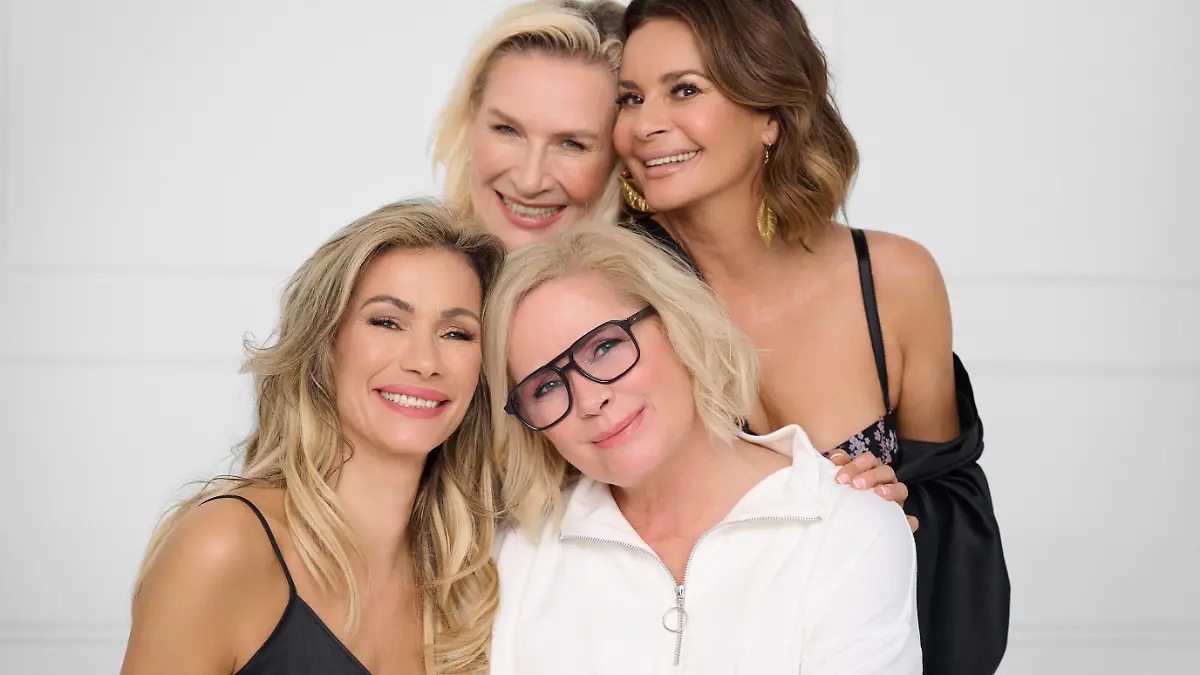 Yasmina Filali, Iris Helmig, Claudia Effenberg und Gitta Saxx modeln für den Bekleidungsriesen Woolworth.