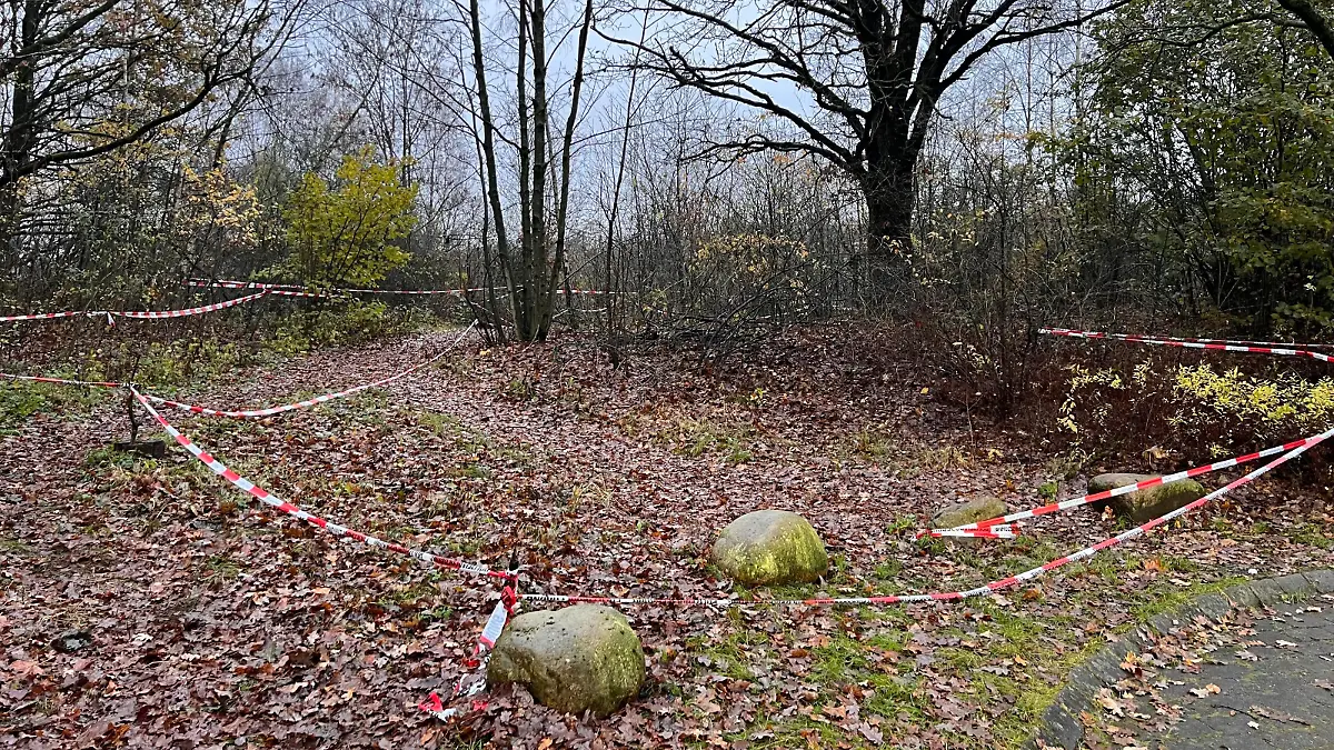 Hier neben der Holsten Therme in Kaltenkirchen hat ein grausames Verbrechen stattgefunden.
