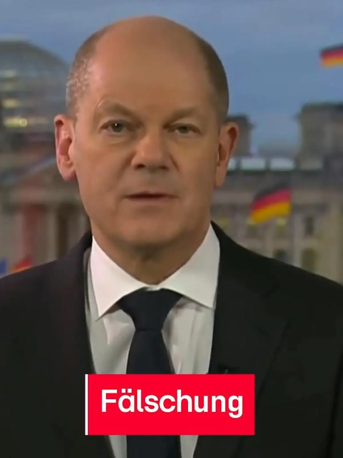 Spricht da wirklich Olaf Scholz? Der Bundeskanzler will die AFD verbieten – so sagt er es in einer „Rede an die Nation“. Oder etwa nicht? Bild und Ton sprechen dafür, dass es Olaf Scholz sein müsste. Doch tatsächlich spricht hier eine Künstliche Intelligenz.