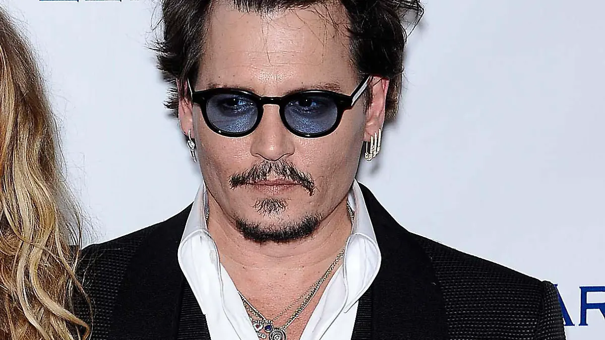 JUNE 1st 2022: A Virginia jury finds both Johnny Depp and Amber Heard liable for defamation and awards Depp $15 million in damages in his libel suit against Heard while awarding $2 million to Ms. Heard in her countersuit. - APRIL 11th 2022: The Johnny Depp / Amber Heard second defamation trial gets underway in Fairfax, Virginia. - File Photo by: zz/Michael Germana/STAR MAX/IPx 2016 1/9/16 Amber Heard and Johnny Depp at The Art of Elysium's Ninth Annual Heaven Gala held on January 9, 2016 in Culver City, California.