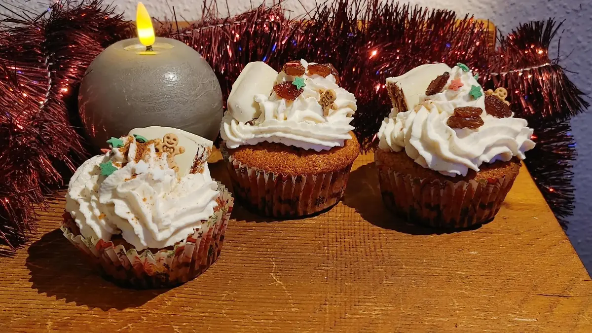 Mehr Weihnachten geht nicht mehr! Unsere leckeren Printen-Vanille-Muffins - einfach zum Genießen.