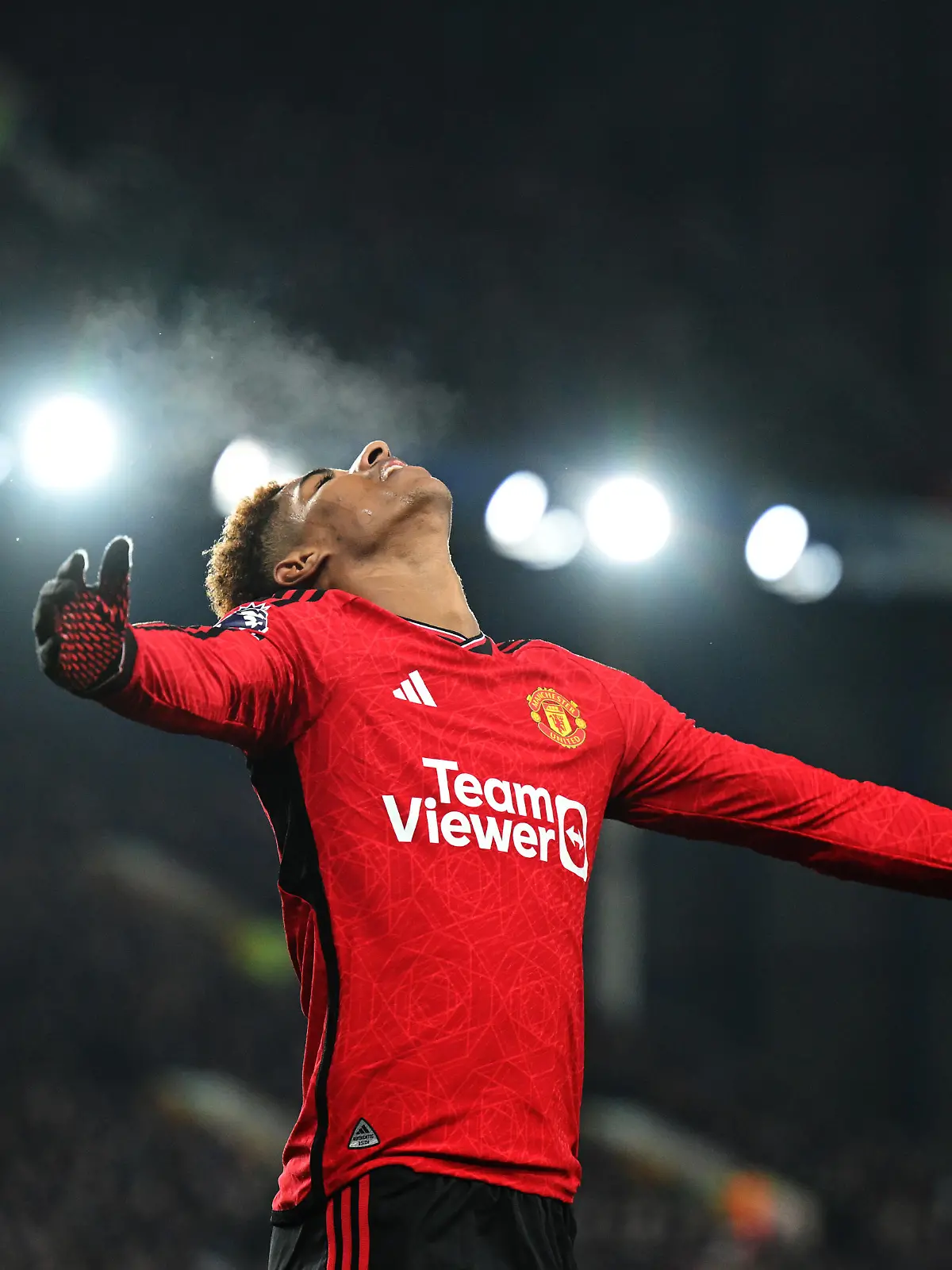 LIVERPOOL, ENGLAND - NOVEMBER 26: Marcus Rashford of Manchester United reacts after a missed chance during the Premier League match between Everton FC and Manchester United at Goodison Park on November 26, 2023 in Liverpool, England. (Photo by Michael Regan/Getty Images)