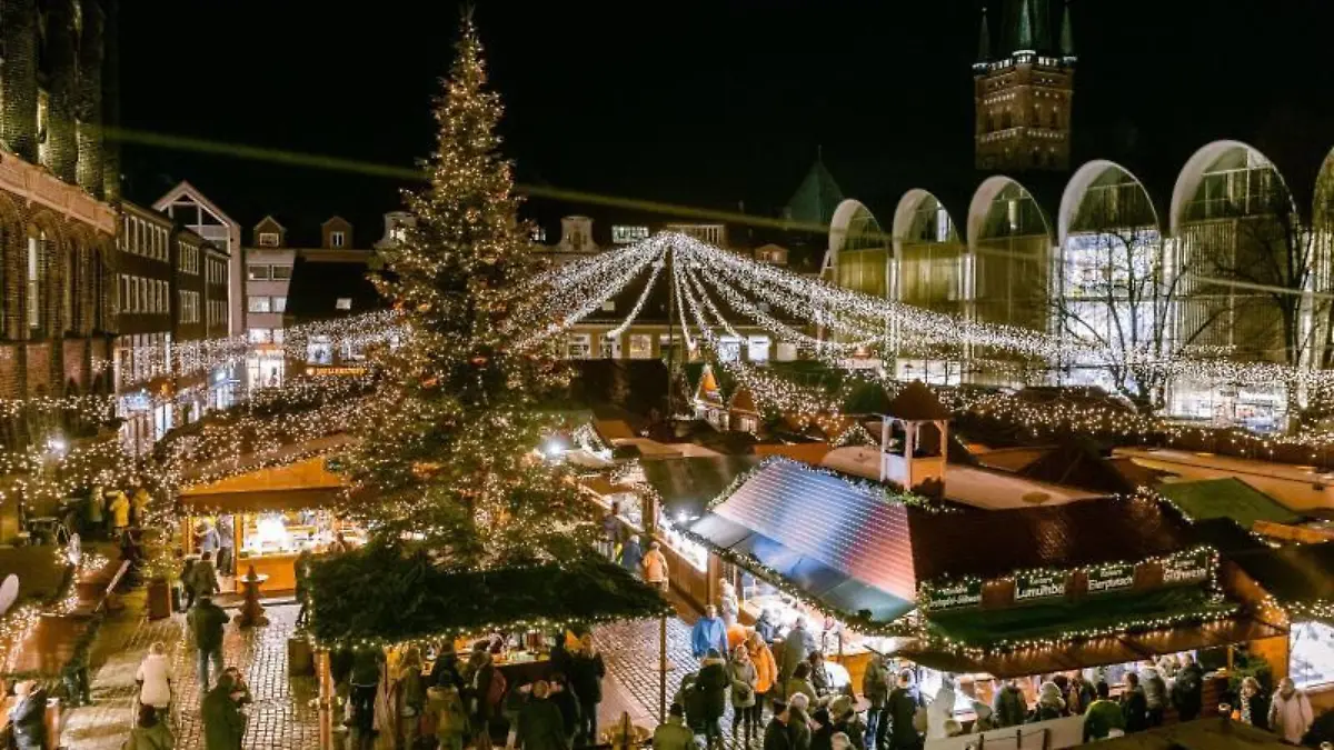 Ein Weihnachtsmarkt in Lübeck