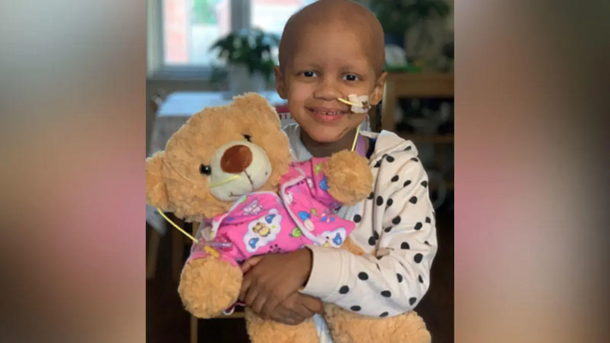 Apple, mittlerweile fünf Jahre alt, musste nach der Diagnose sofort mit der Behandlung beginnen und sich zahlreichen Runden zermürbender Chemo-, Strahlen- und Immuntherapie unterziehen.