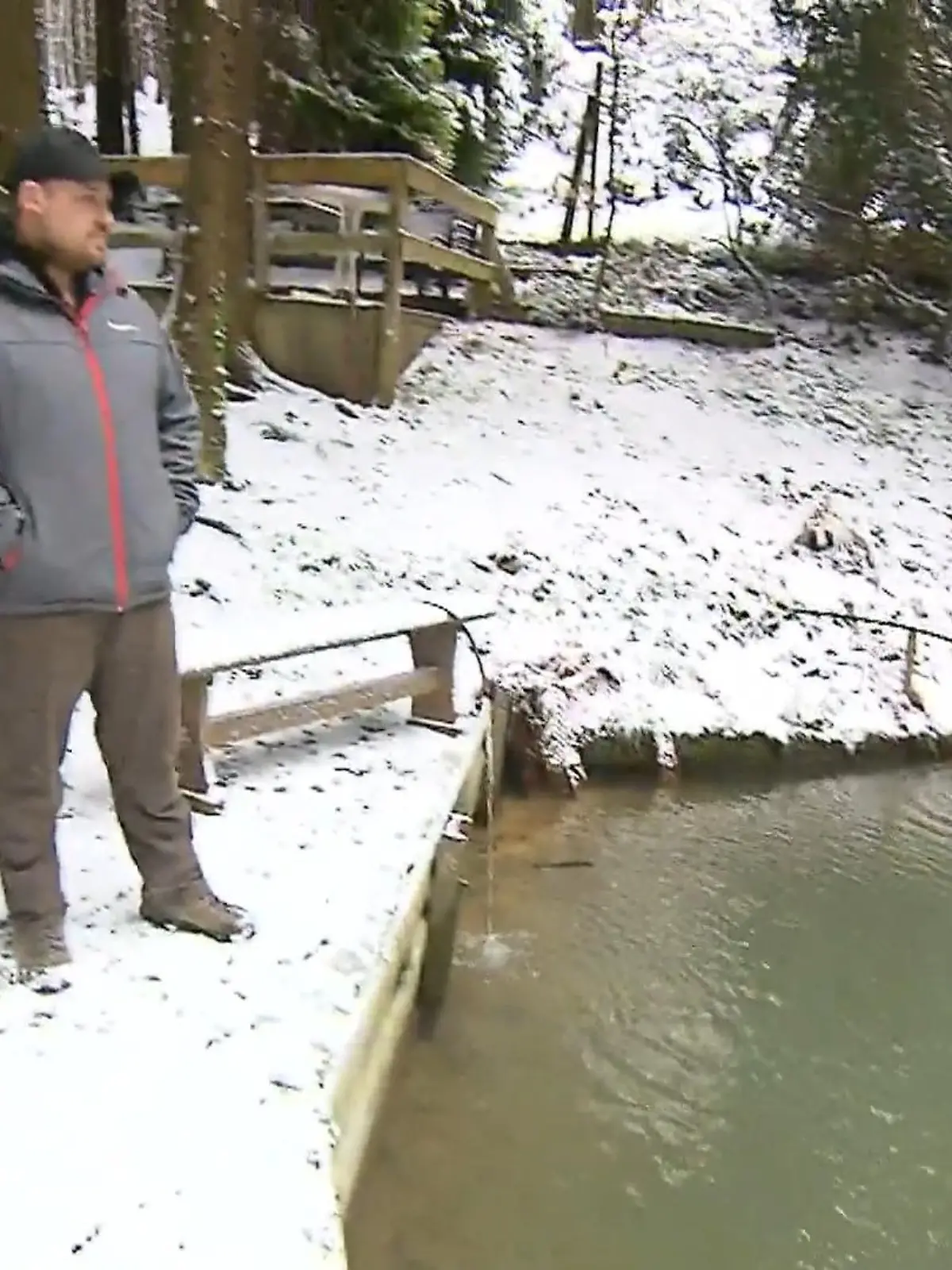 Bild zu: "Polizei fischt im Trüben"