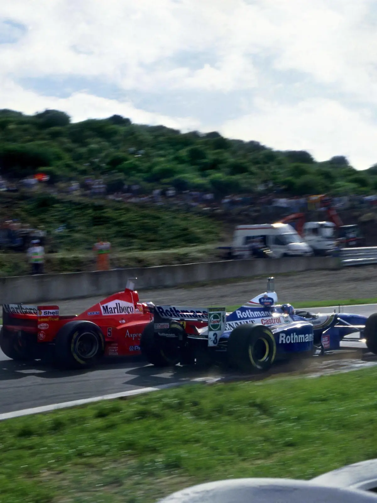  1997 European Grand Prix. Jerez, Spain. 26 October 1997. The moment the Drivers World Championship, WM, Weltmeisterschaft was decided, when Michael Schumacher Ferrari F310B turned into Jacques Villeneuve Williams FW19 Renault at the Curva Dry Sack. Jacques went on to take 3rd position and the title. Ref-97 EUR 01. This image is available at 30mb, Tiff, CMYK formatt upon request. World Copyright - LAT Photographic PUBLICATIONxINxGERxSUIxAUTxHUNxONLY open-uri20120929-29247-rmk4ya