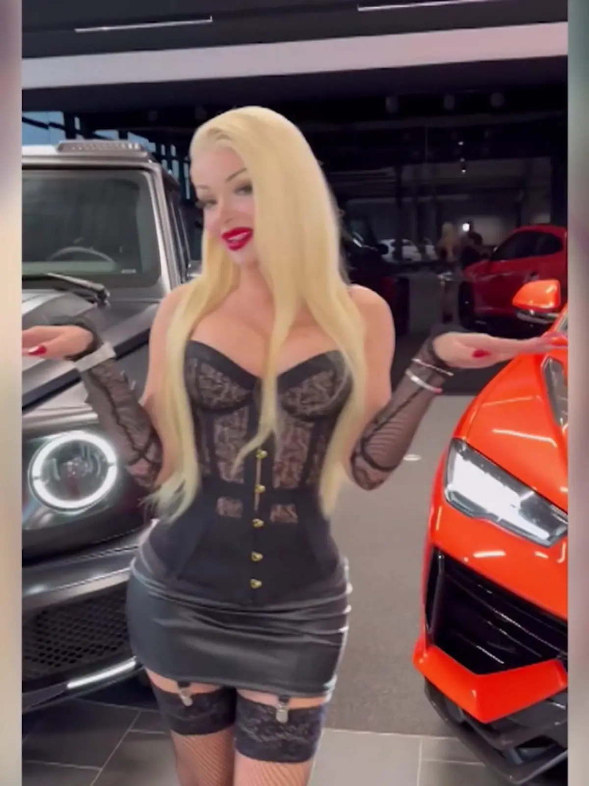 Bild zu: "Katja Krasavice gönnt sich Luxusschlitten"