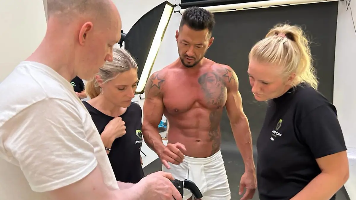 Die Vorsitzenden Sina Hanke und Stephanie Schön beim Fotoshooting.