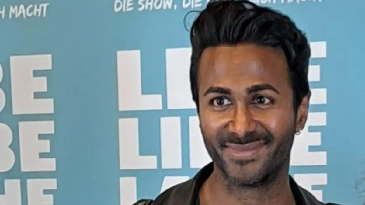 No Credit! Biyon Kattilathu in seiner Show Lebe. Liebe. Lache im Kongresszentrum in Gera