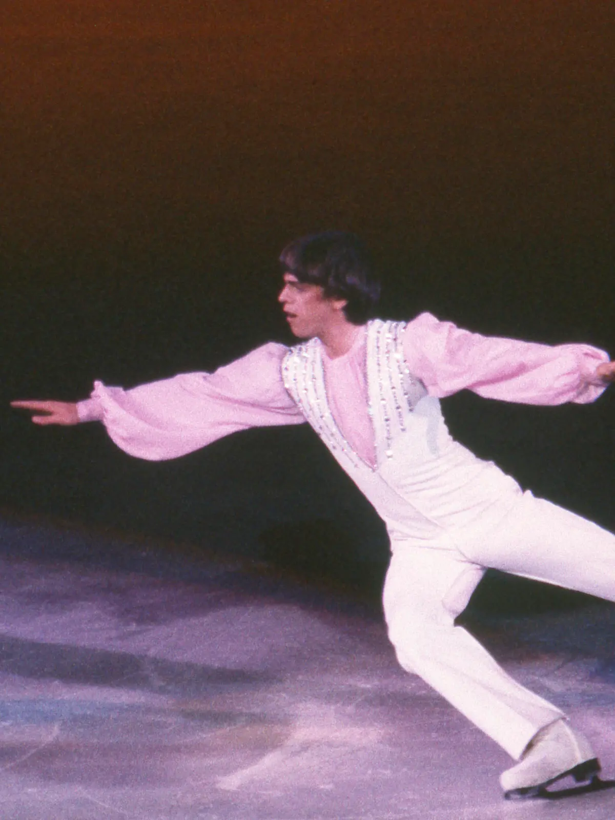 Rudi CERNE, Deutschland, ehemaliger Eiskunstlaeufer, heute Fernsehmoderator, TV-Moderator, nach seiner Amateur-Karriere lief Cerne von 1984 bis 1988 fuer die Show "Holiday on Ice", Aktion, undatierte Aufnahme ca. 1986, Â