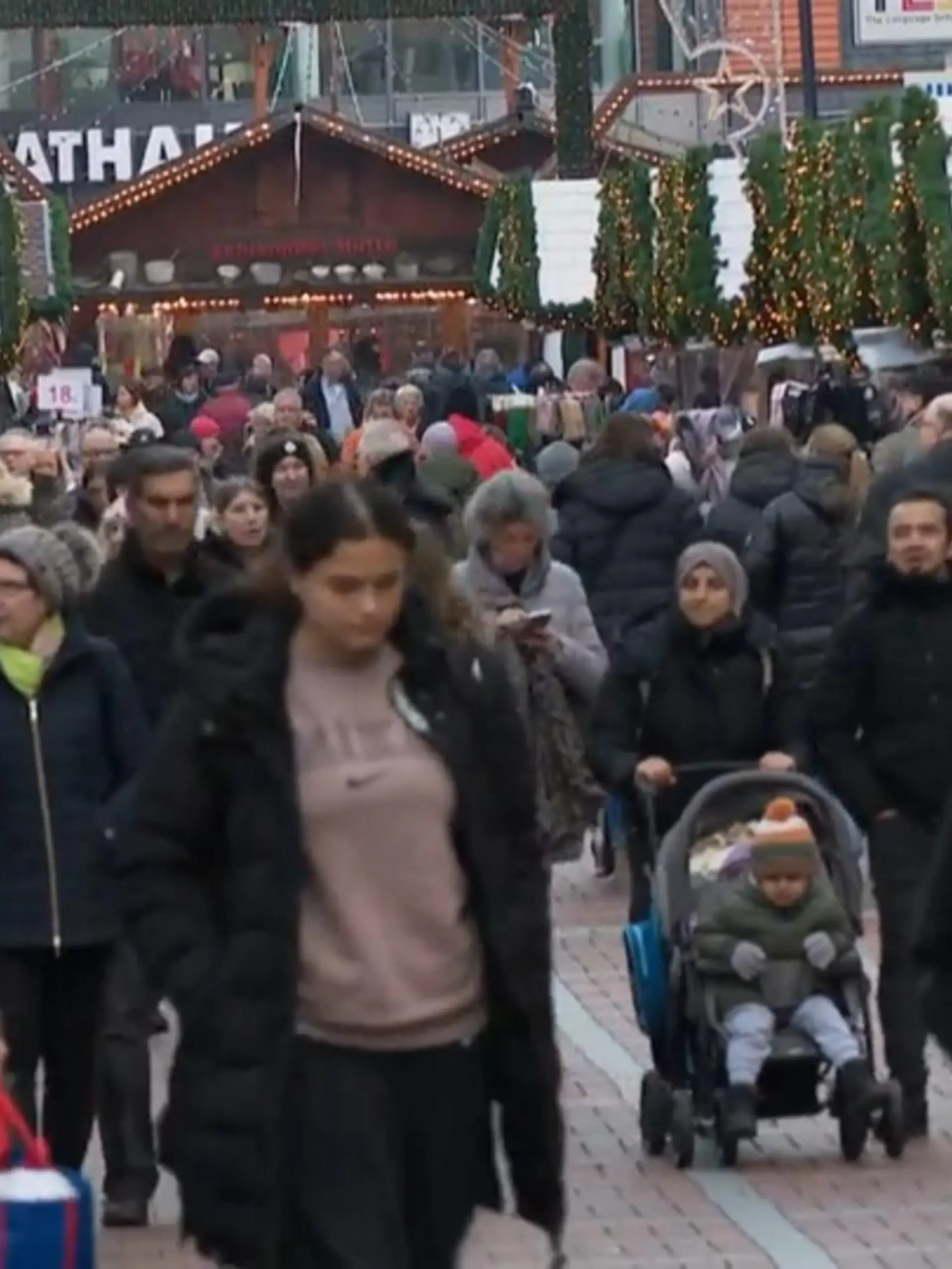 Die Nachrichten der letzten Tage machen Angst: Gleich an mehreren Orten sind Verdächtige festgenommen worden, die Anschläge auf deutsche Weihnachtsmärkte geplant haben sollen. Die Sicherheitskräfte sind in erhöhter Alarmbereitschaft, viele Menschen verunsichert.