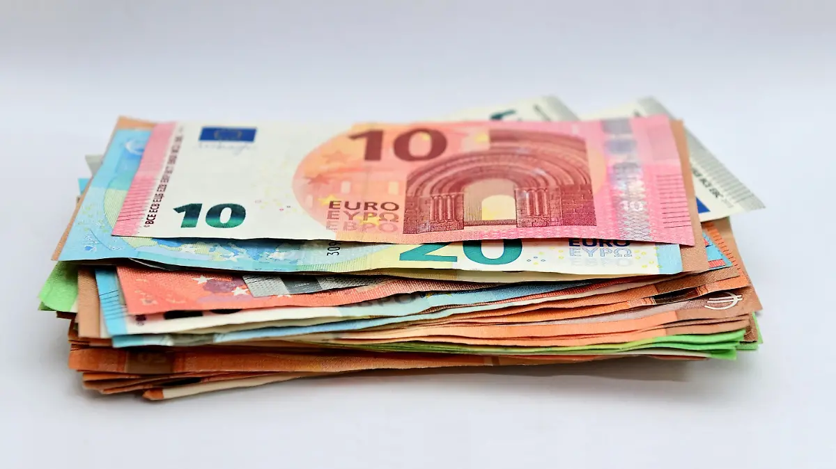 Symbolbild "Geld / Bargeld"
