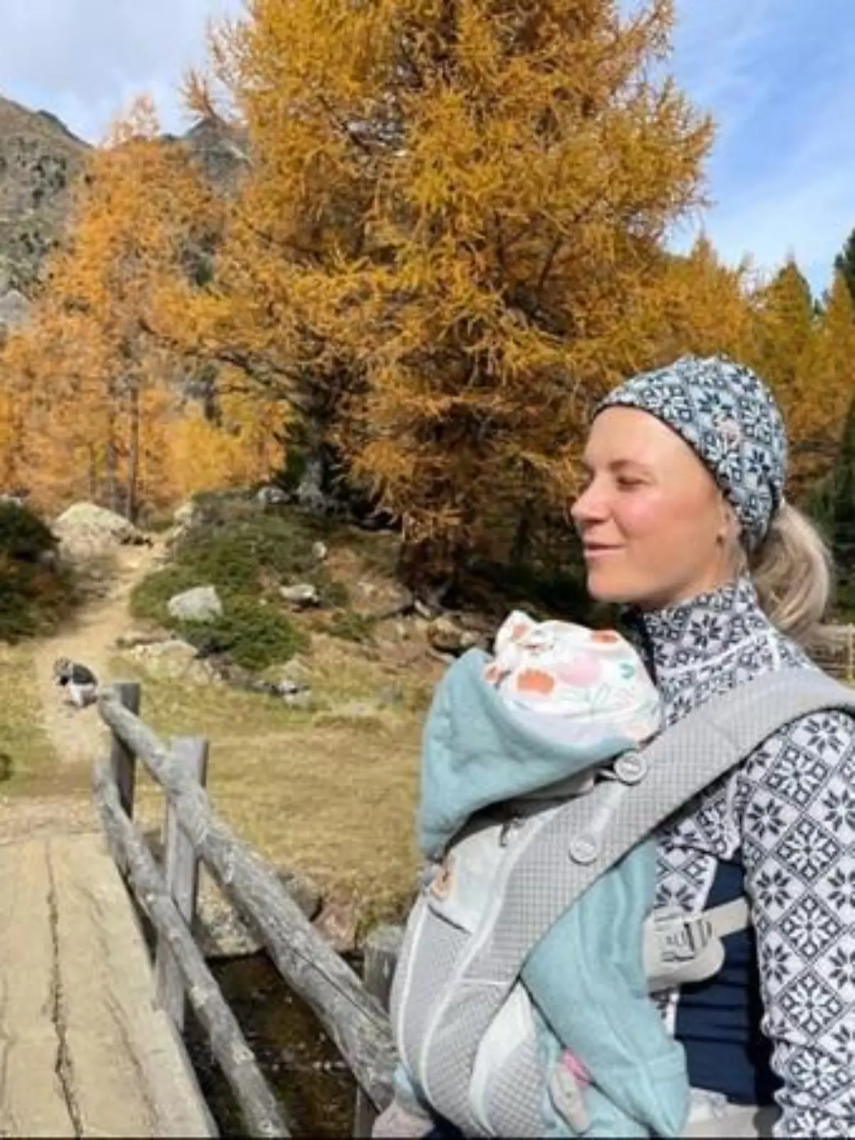 Ex-Biathletin Miriam Neureuther genießt den Herbst mit Baby.