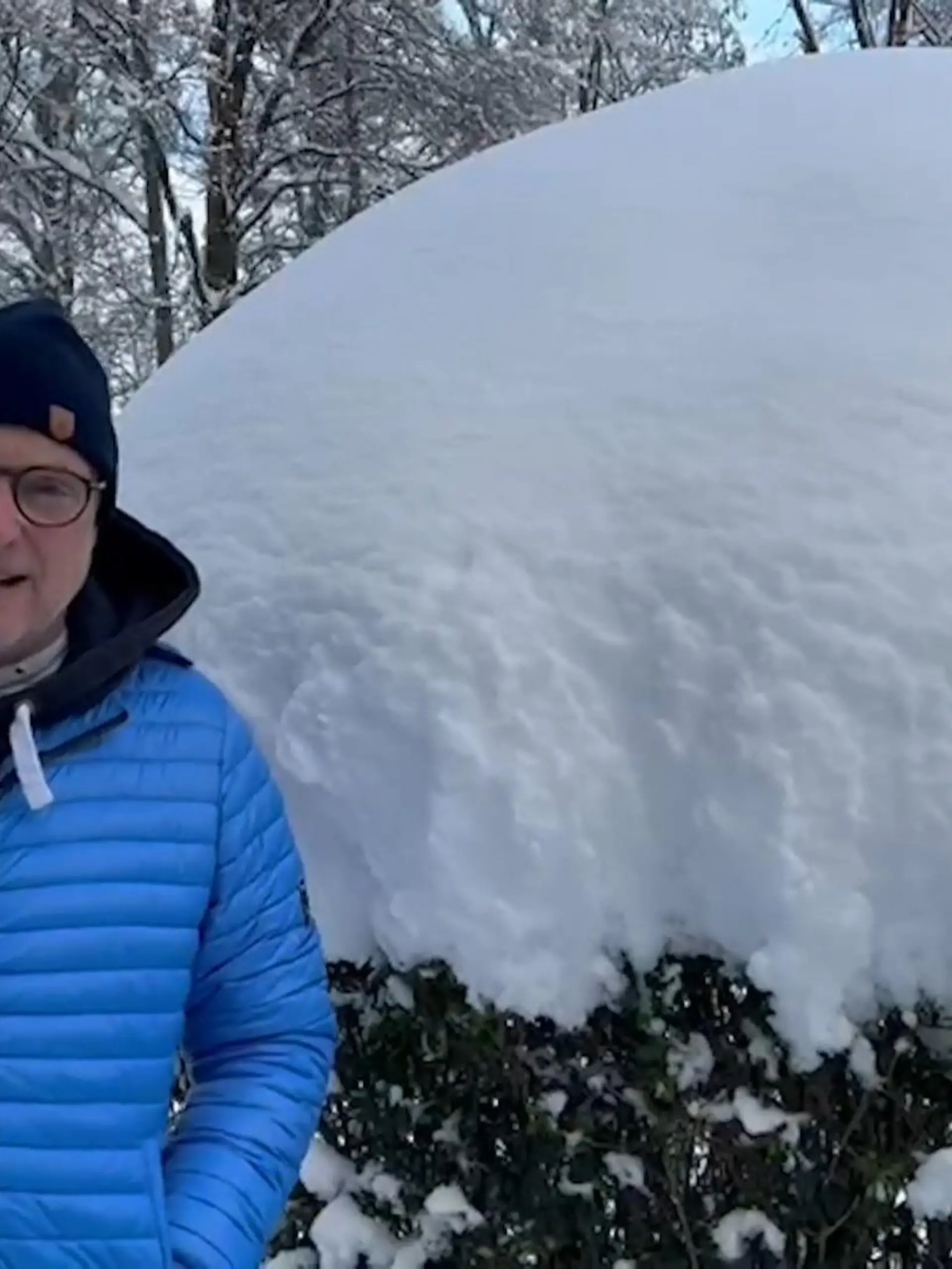 Das hat er sich sicherlich auch anders vorgestellt! Frank Buschmann verpasst das Spiel der Broncos bei den Texans wegen dem Schneechaos in München, aber keine Sorge, der Coach übernimmt.