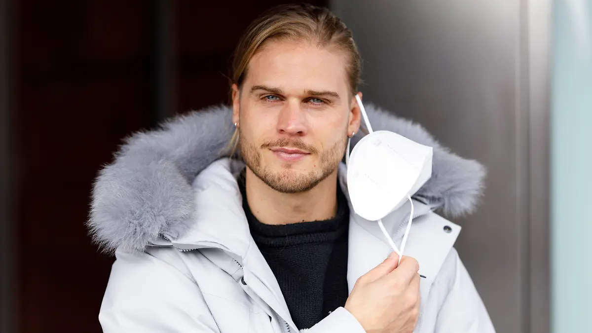 Rurik Gislason vor der Abfahrt zu Dreharbeiten zur 13. Staffel der RTL-Tanzshow Let s Dance im MMC Coloneum. Köln, 06.03.2020 *** Rurik Gislason before leaving for filming the 13th season of the RTL dance show Let s Dance at the MMC Coloneum Cologne, 06 03 2020 Foto:xC.xHardtx/xFuturexImage 