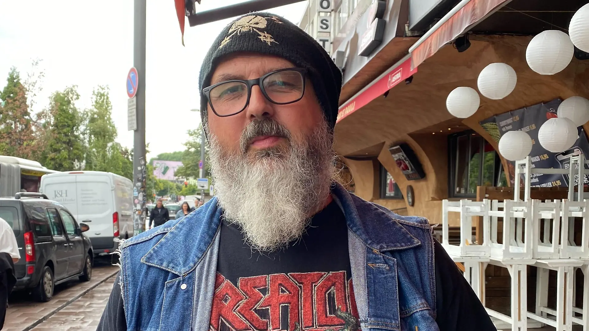 Metal-Fan Paul Reynolds aus England gibt 1045 Euro für Ticket und Anreise aus - und darf nicht aufs Wacken Open Air.