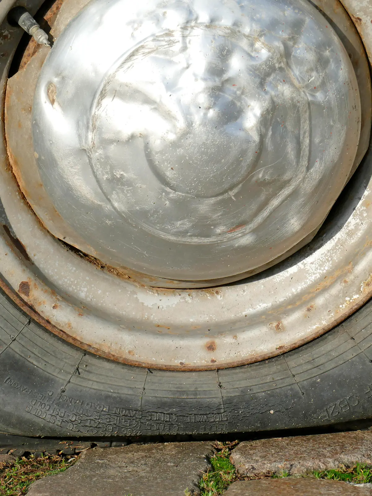 Reifenpanne an Oldtimer, Deutschland, Europa