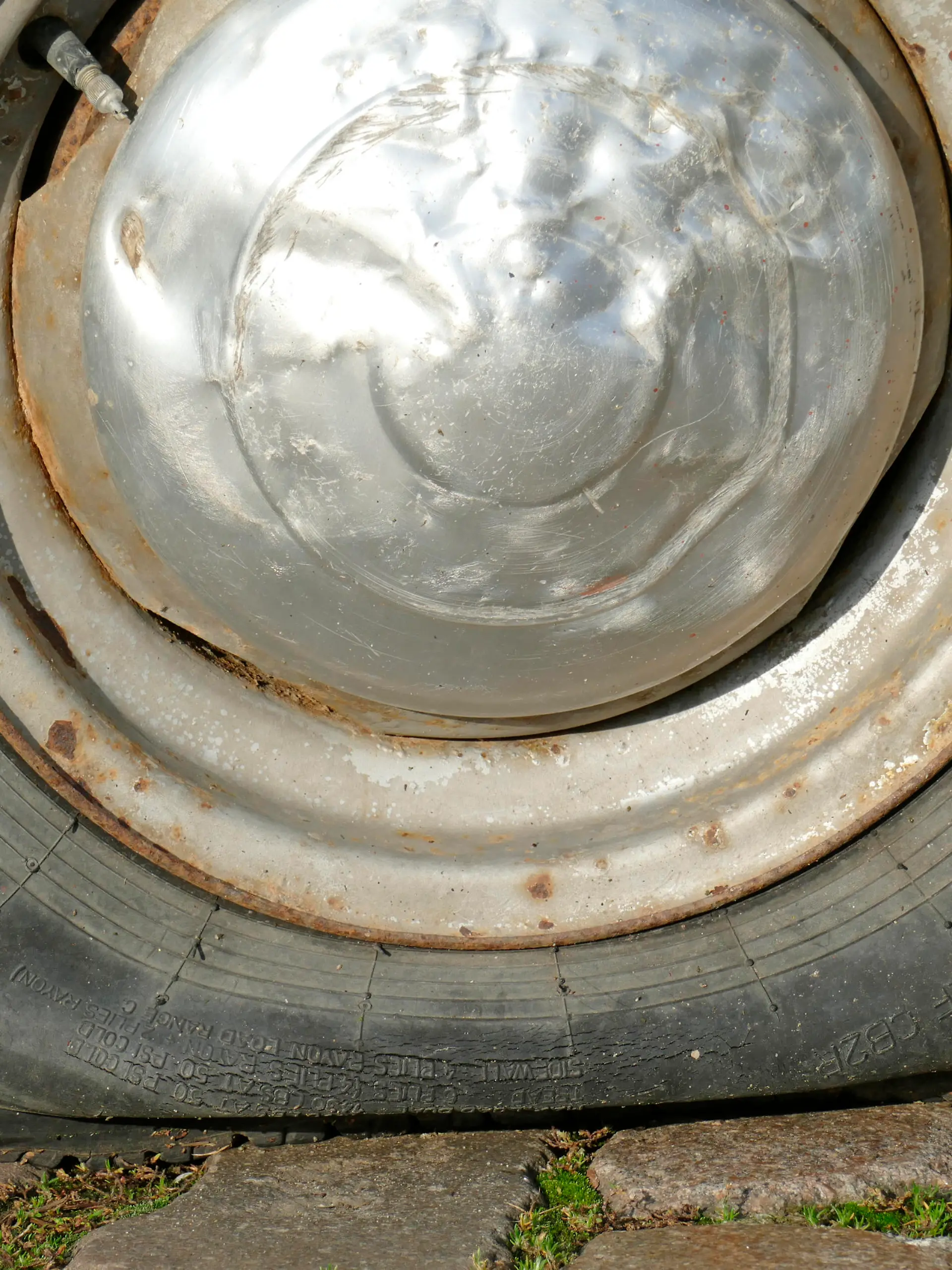 Reifenpanne an Oldtimer, Deutschland, Europa
