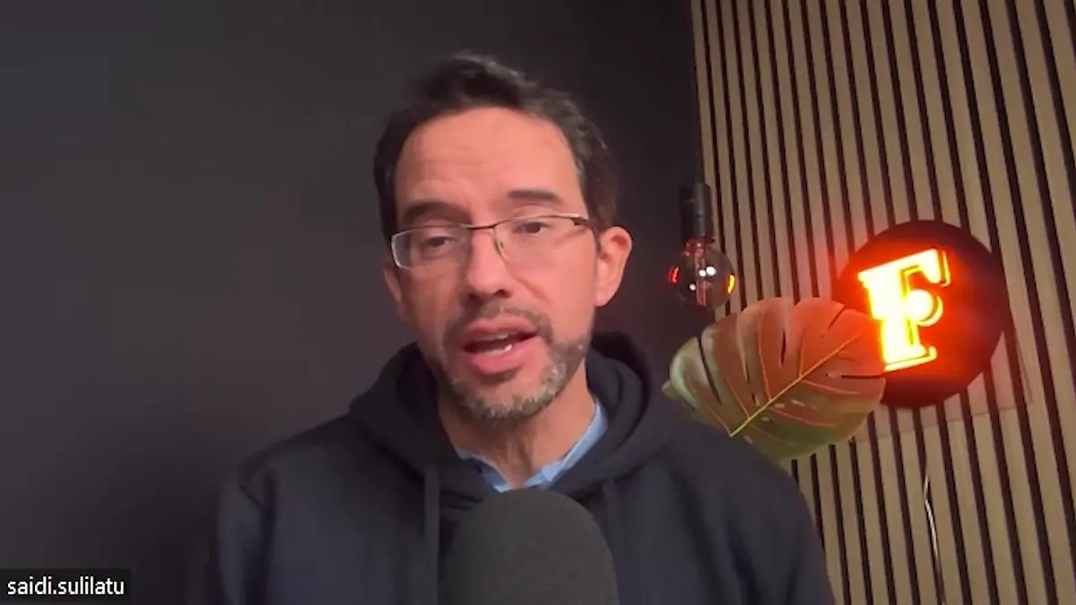 Saidi Sulilatu, Co-Chefredakteur Finanztip: "Eine Alternative zu einer Lebensversicherung wäre ein weltweiter Aktien-ETF, gestreut über viele hunderte Aktien als monatlicher Sparplan."