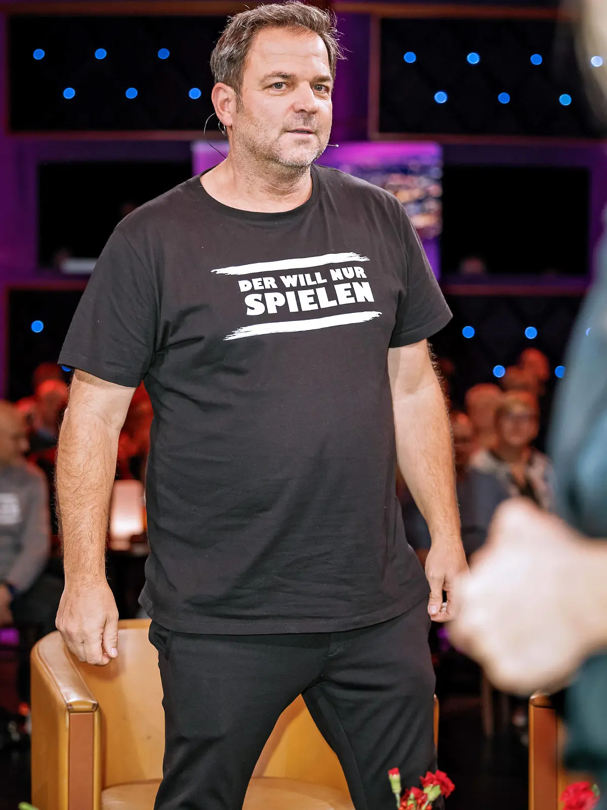MDR - Riverboat. Hundetrainer Martin Rütter anläßlich der Aufzeichnung der MDR - Talkshow Riverboat am 17.11.2023 in der Mediacity Leipzig. 20231117SFL0005 *** MDR Riverboat dog trainer Martin Rütter on the occasion of the recording of the MDR talk show Riverboat on 17 11 2023 at Mediacity Leipzig 20231117SFL0005